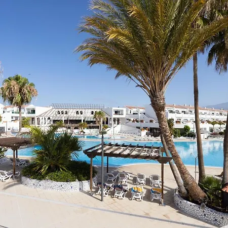 Home2book Cosy Pool & Terrace, *