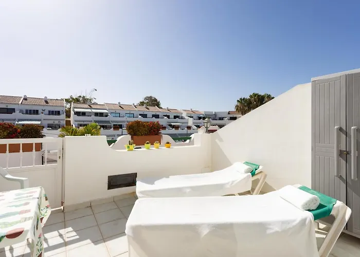 Home2book Cosy Pool & Terrace,