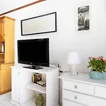 Home2book Cosy Pool & Terrace, דירה
