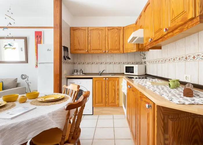 Home2book Cosy Pool & Terrace, *