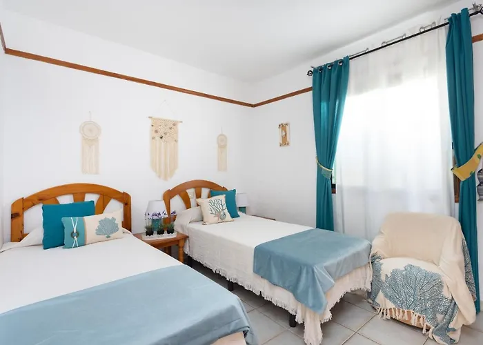 Home2book Cosy Pool & Terrace, *