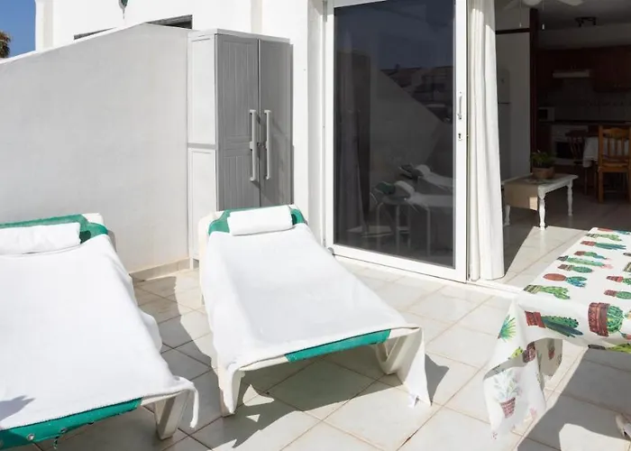 Home2book Cosy Pool & Terrace, *